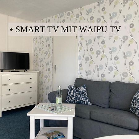 Haus Krabbe: Central Pet-Friendly Apartment Near Bremerhaven Wremen Exterior photo