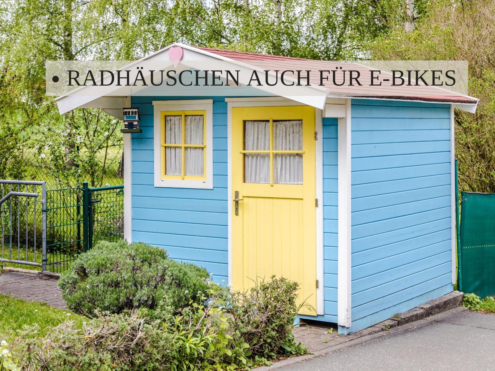 Haus Krabbe: Central Pet-Friendly Apartment Near Bremerhaven Wremen Exterior photo