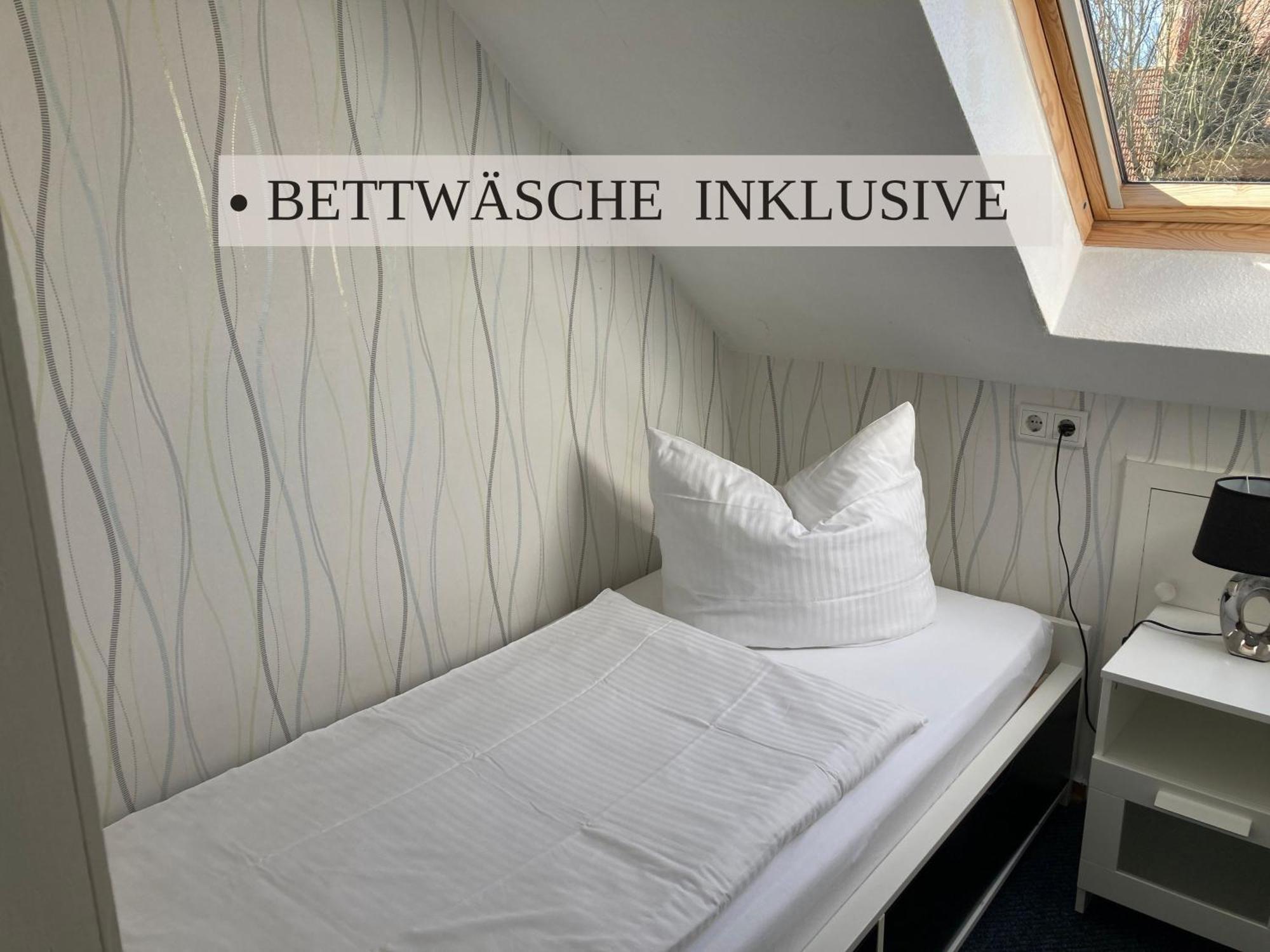 Haus Krabbe: Central Pet-Friendly Apartment Near Bremerhaven Wremen Exterior photo